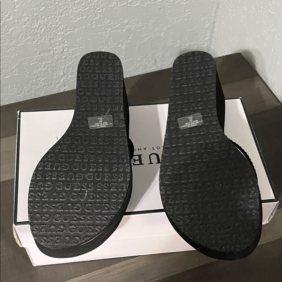 Guess Black Sandals with Multicolor Rhinestones - Picture 4 of 7